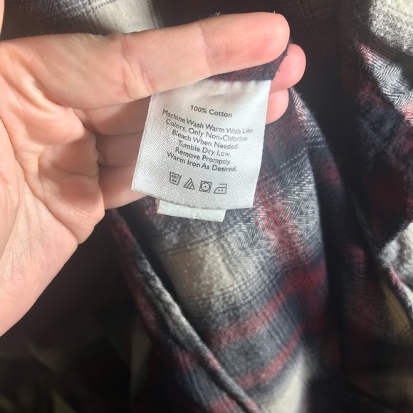 Mens Eddie Bauer L relaxed fit plaid flannel shirt button down red black - Picture 17 of 17